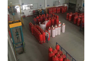 氣體消防系統瓶組車間生產組裝現場